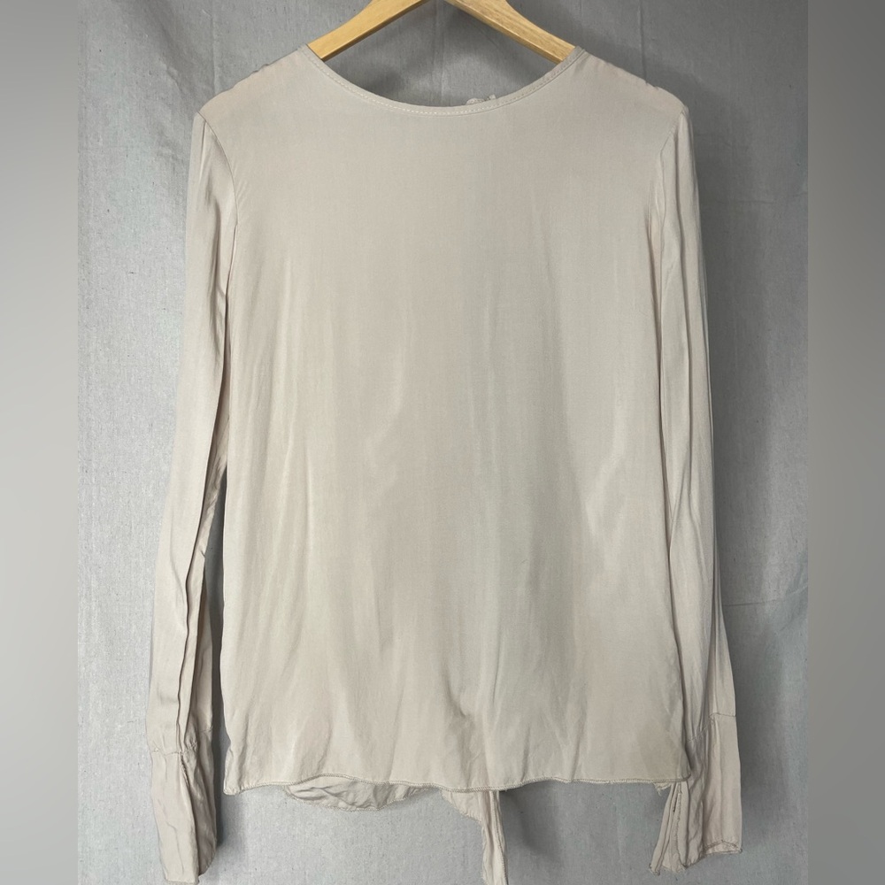 Tan Boohoo Open Back Tie Longsleeve Size 6